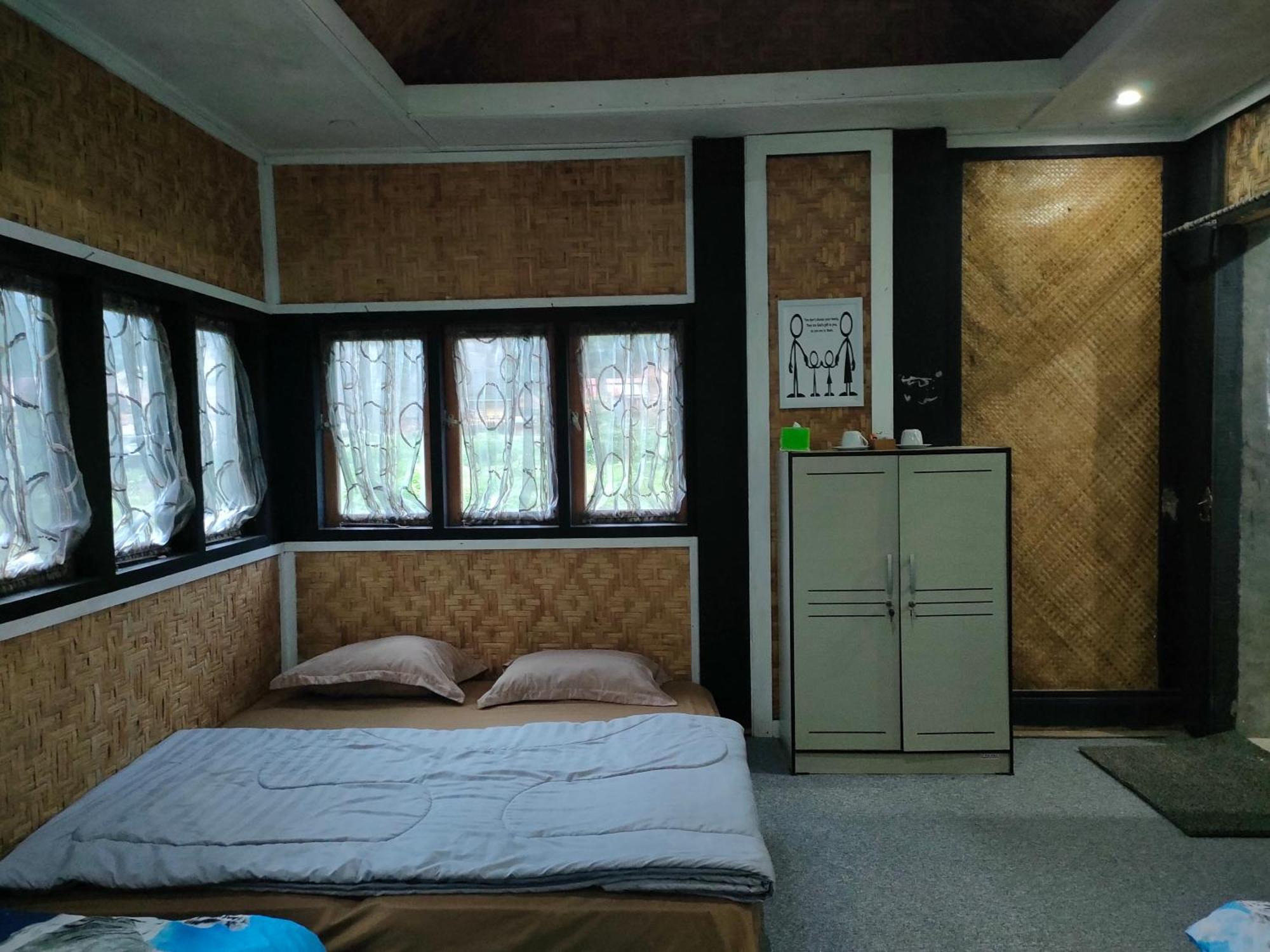Апартаменты Roemah Abdoe Arau Экстерьер фото